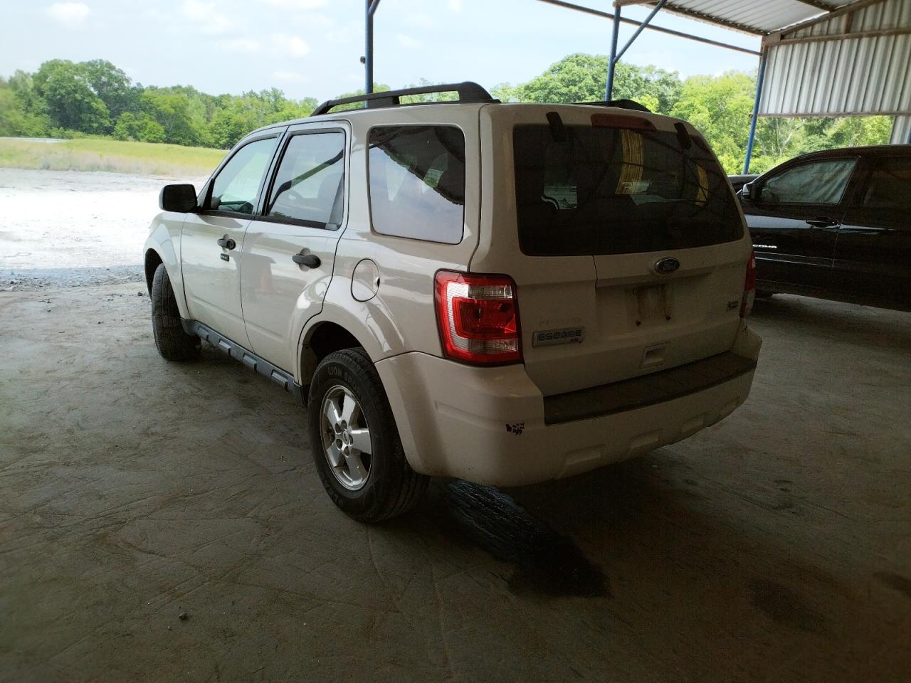 Photo 3 from auction – 2010 FORD ESCAPE XLT with VIN 1FMCU9DG7AKB92323