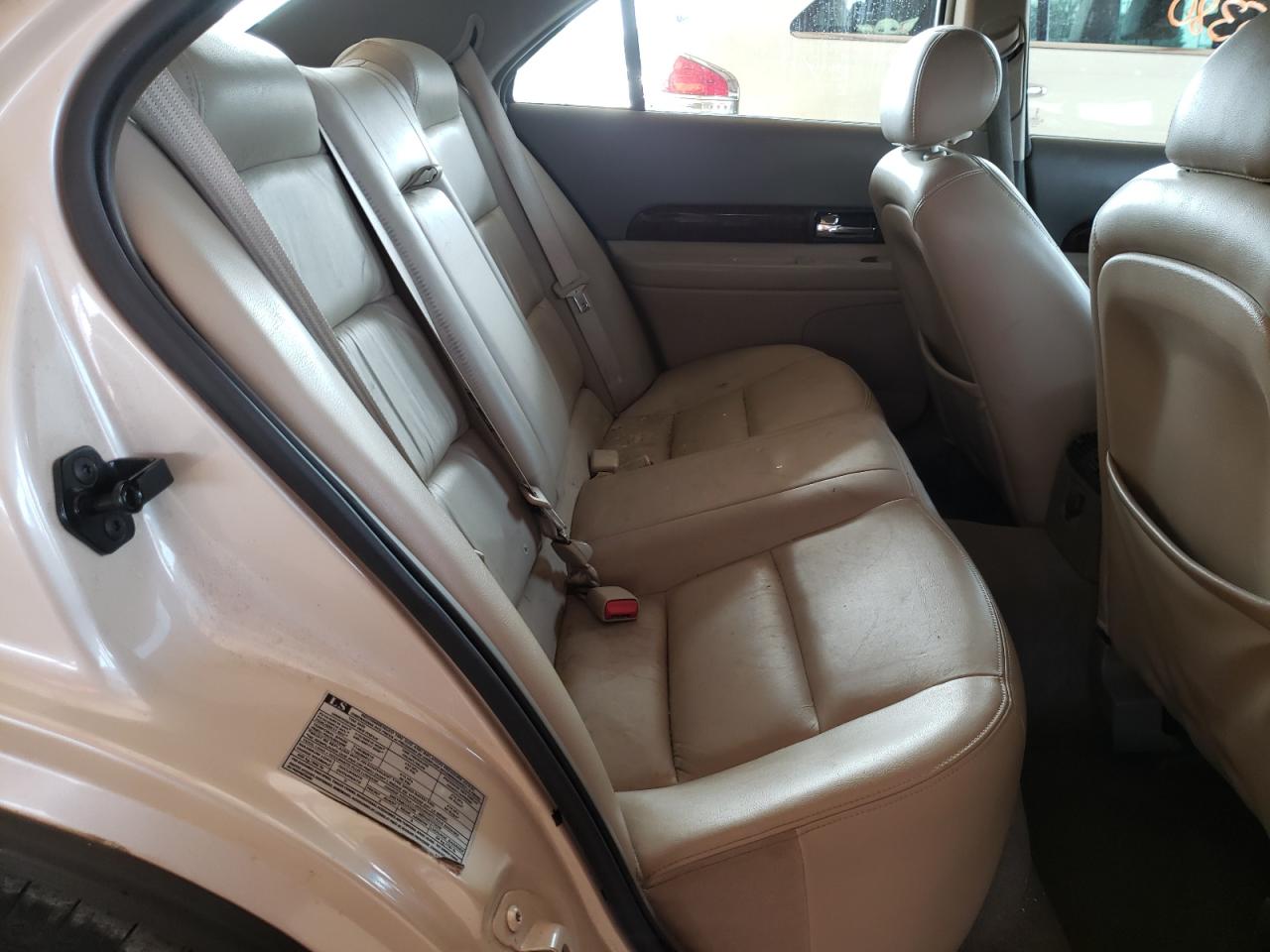 Photo 6 from auction – 2001 LINCOLN LS with VIN 1LNHM87A01Y714598