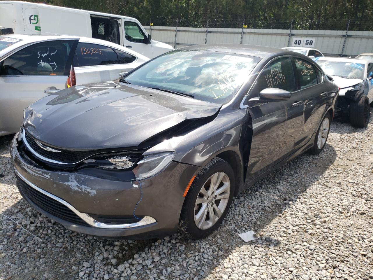 Photo 2 from auction – 2015 CHRYSLER 200 LIMITE with VIN 1C3CCCAB0FN697904