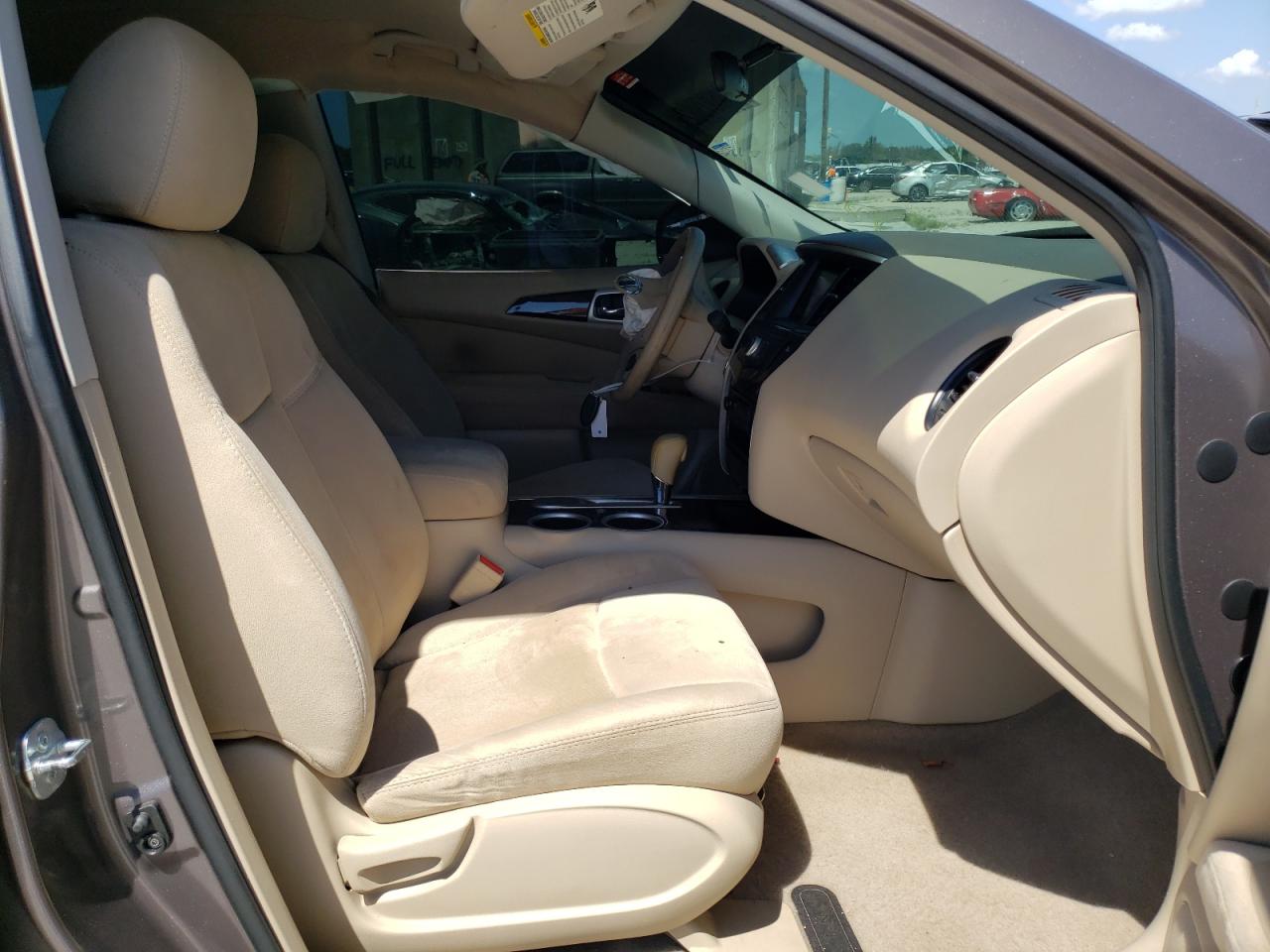 Photo 5 from auction – 2014 NISSAN PATHFINDER with VIN 5N1AR2MN9EC710897