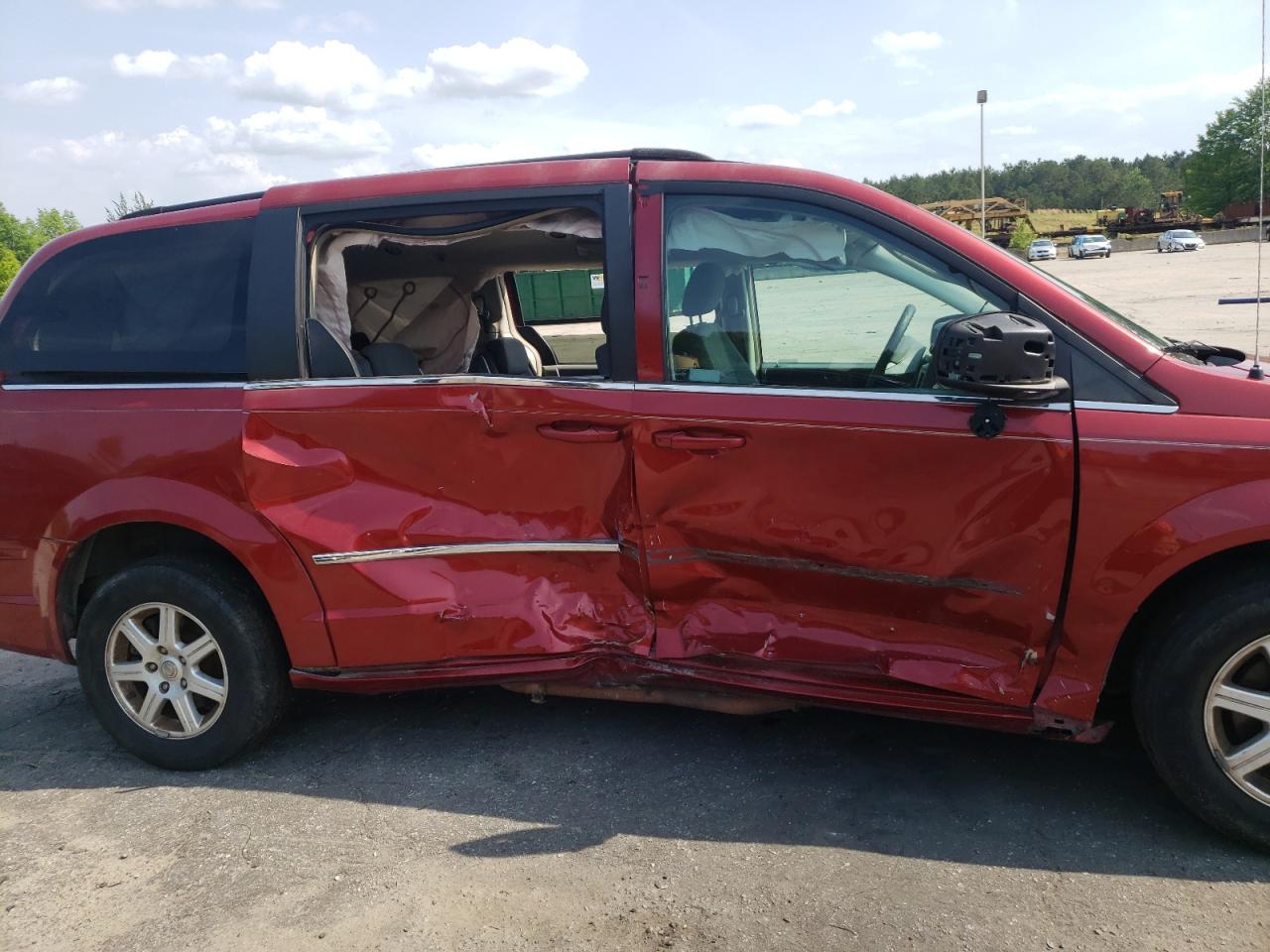 Photo 9 from auction – 2010 CHRYSLER TOWN & COU with VIN 2A4RR5D17AR232318