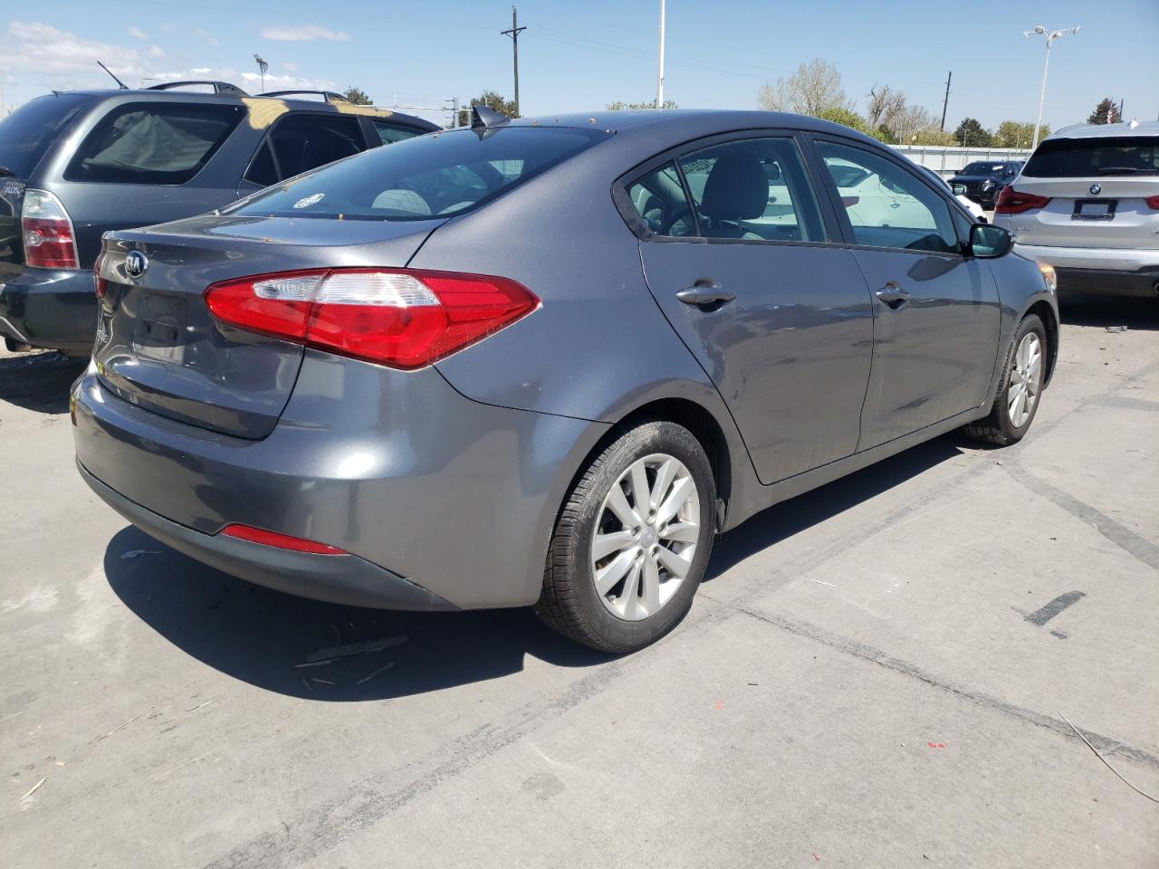 Photo 17 from auction – 2016 KIA FORTE LX with VIN KNAFX4A64G5437882