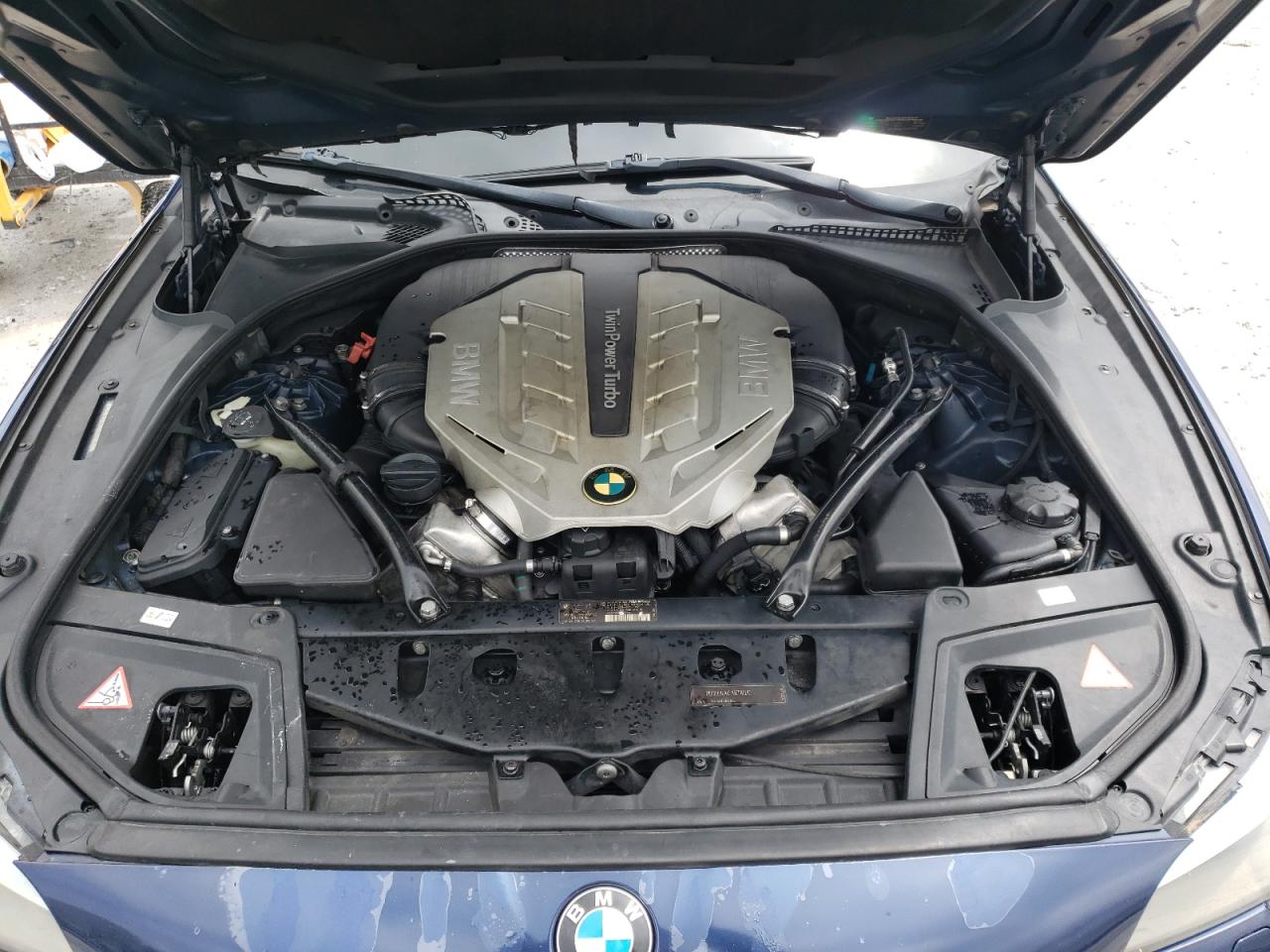 Photo 7 from auction – 2011 BMW 550 I with VIN WBAFR9C58BC270619