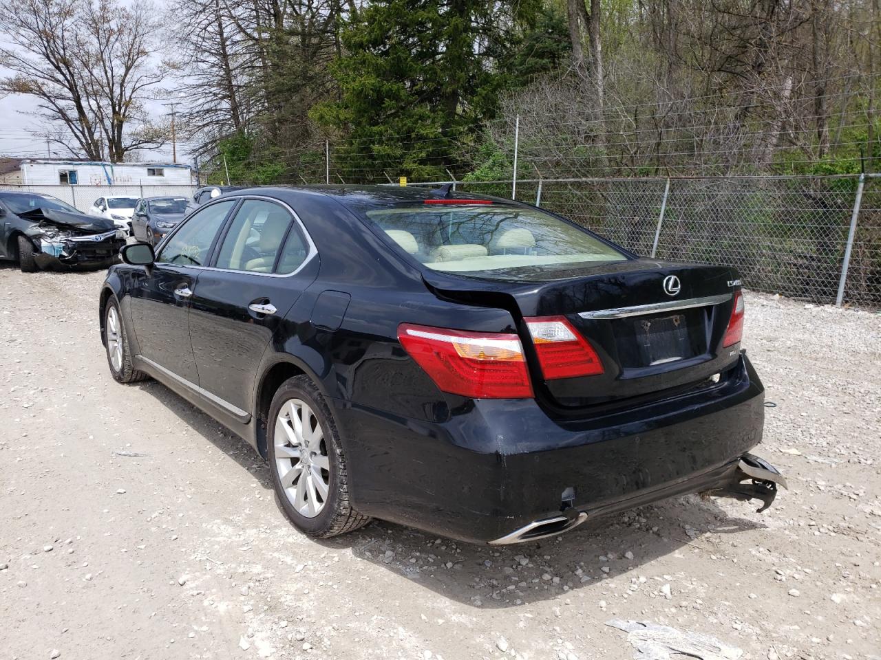 Photo 3 from auction – 2011 LEXUS LS 460 with VIN JTHCL5EF5B5009392