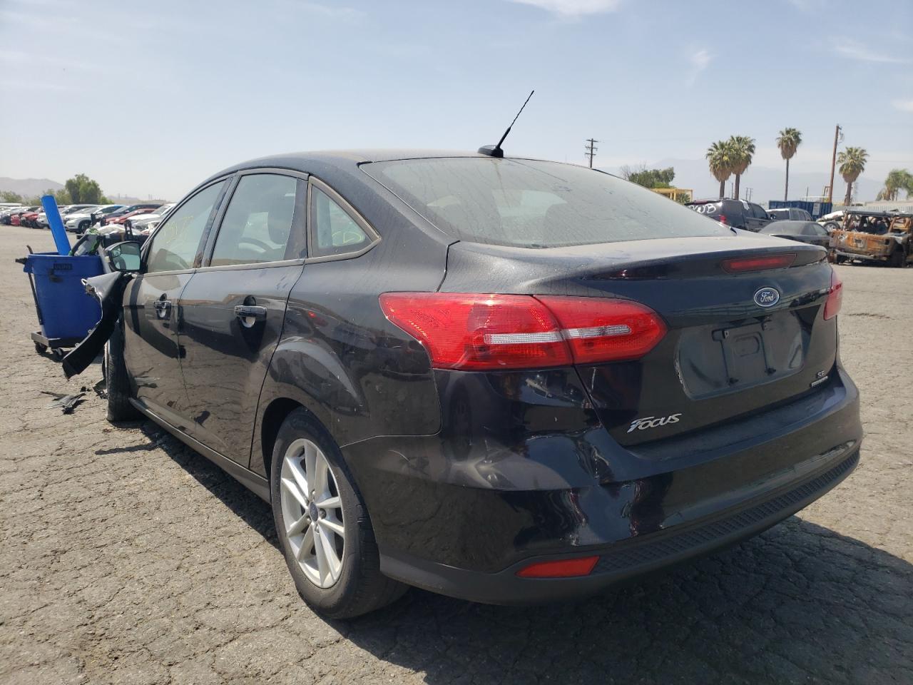 Photo 3 from auction – 2015 FORD FOCUS SE with VIN 1FADP3F28FL312510