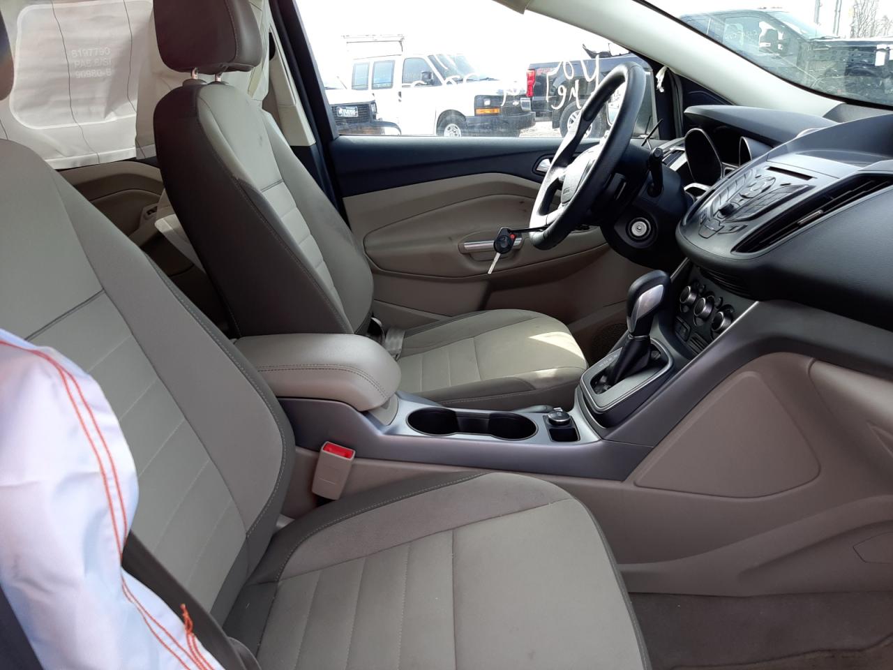 Photo 5 from auction – 2013 FORD ESCAPE SE with VIN 1FMCU0G90DUA85339