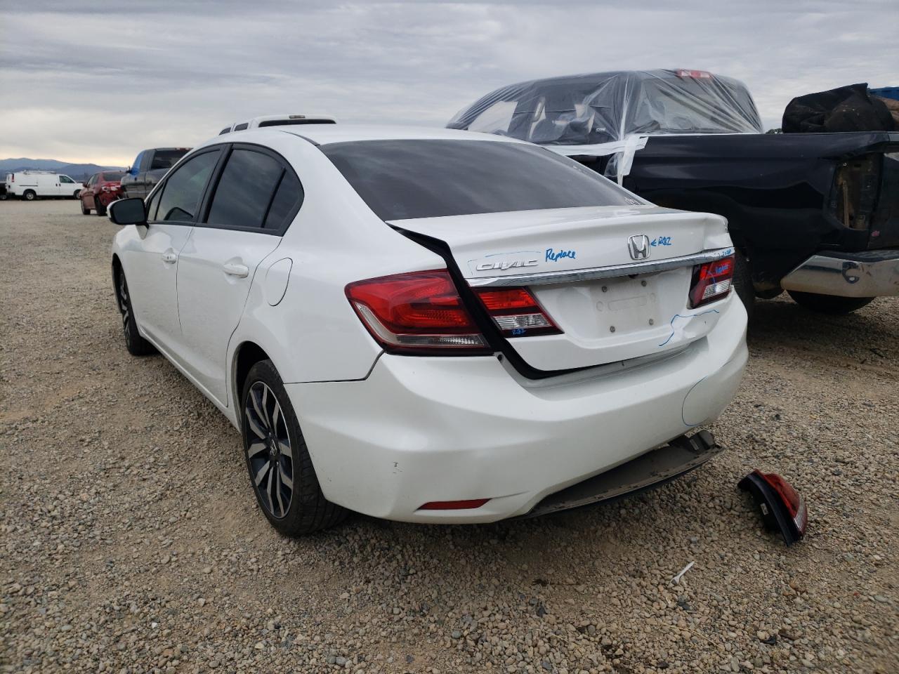 Photo 3 from auction – 2015 HONDA CIVIC EXL with VIN 19XFB2F96FE239610