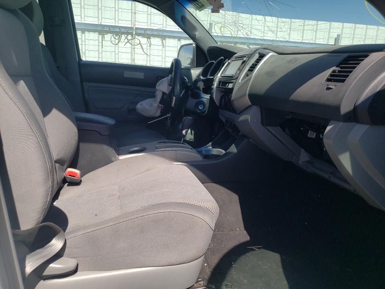 Photo 5 from auction – 2014 TOYOTA TACOMA DOU with VIN 3TMLU4EN7EM157025