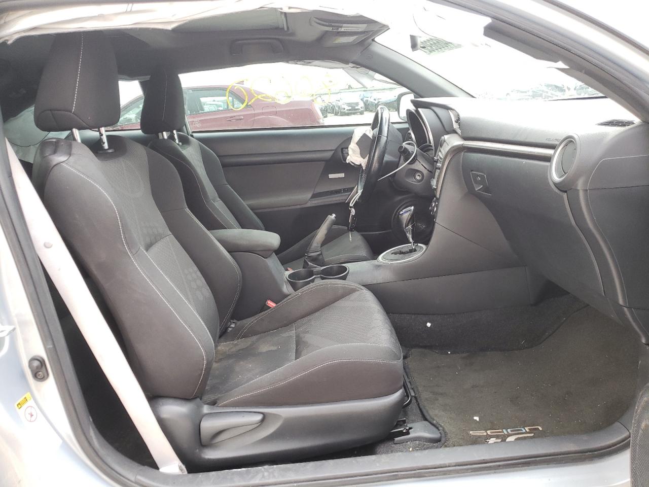 Photo 5 from auction – 2014 TOYOTA SCION TC with VIN JTKJF5C76E3067533