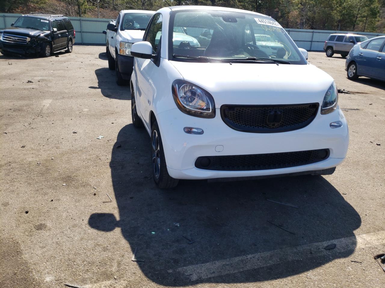 SMART FORTWO 2016 with VIN WMEFJ5DA4GK060905 - Photo from auction