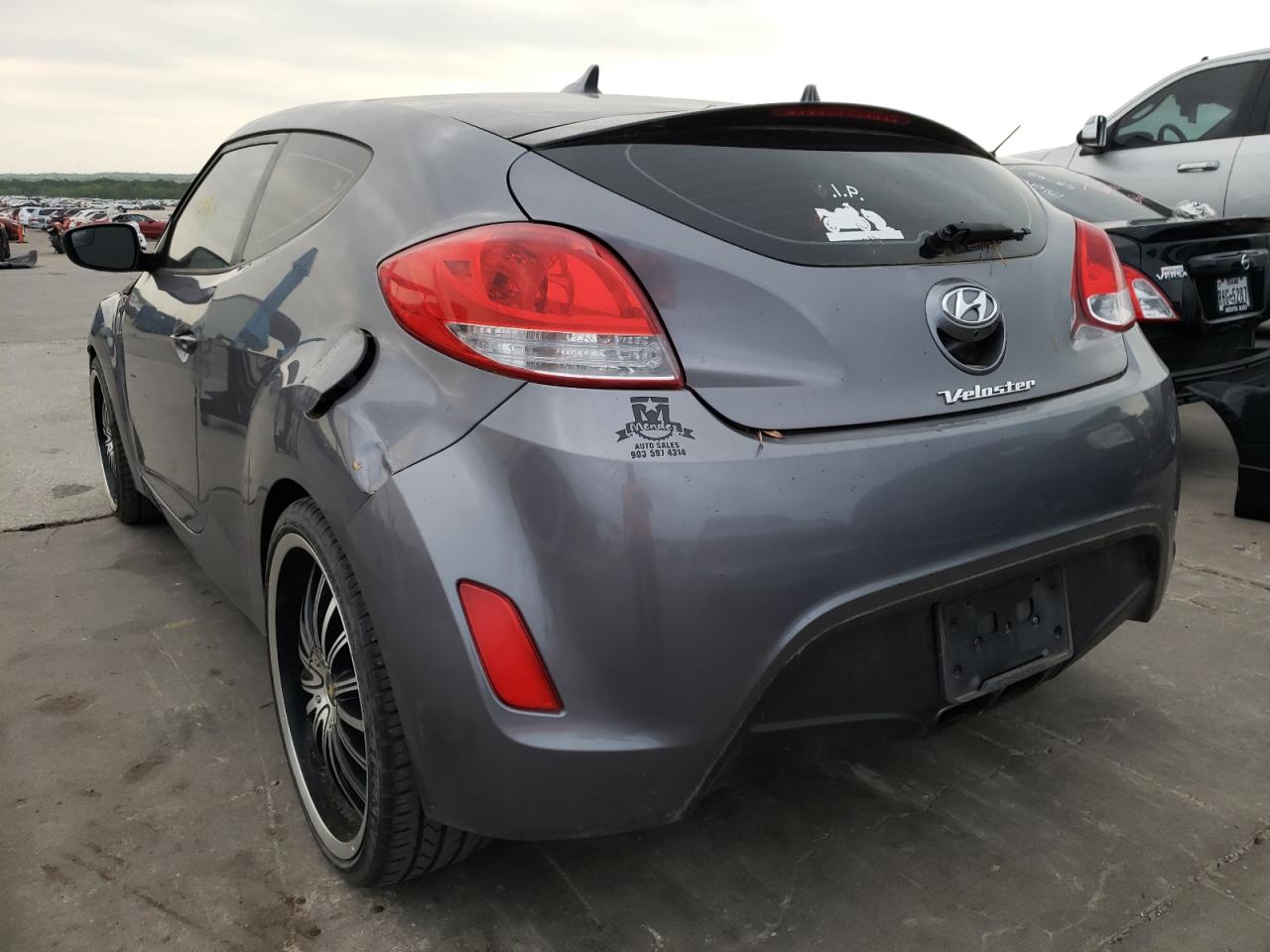 Photo 3 from auction – 2017 HYUNDAI VELOSTER with VIN KMHTC6AD6HU305091