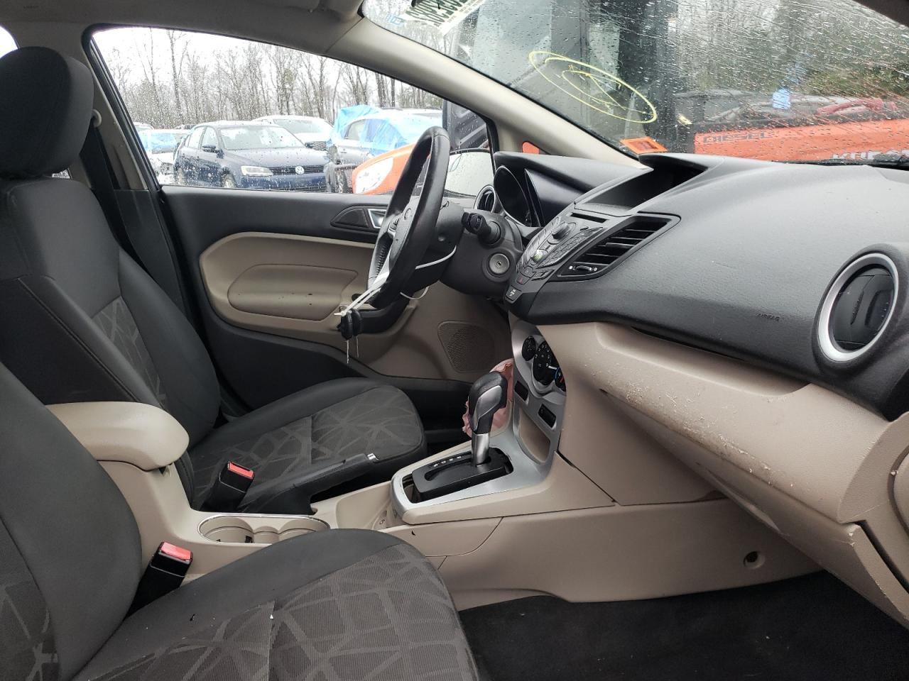 Photo 5 from auction – 2014 FORD FIESTA SE with VIN 3FADP4EJ8EM176584