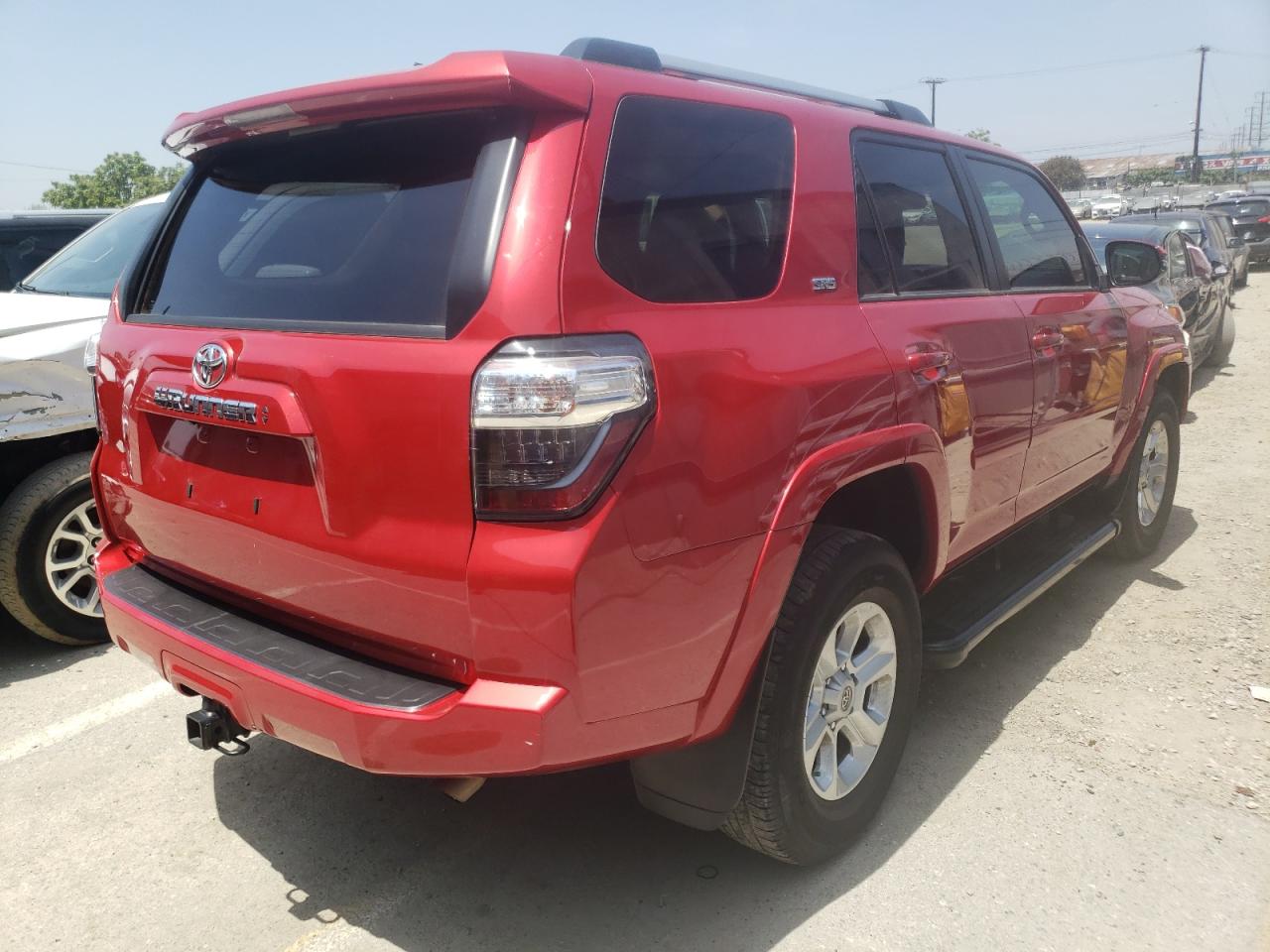 Photo 4 from auction – 2020 TOYOTA 4RUNNER SR with VIN JTEBU5JR8L5748263