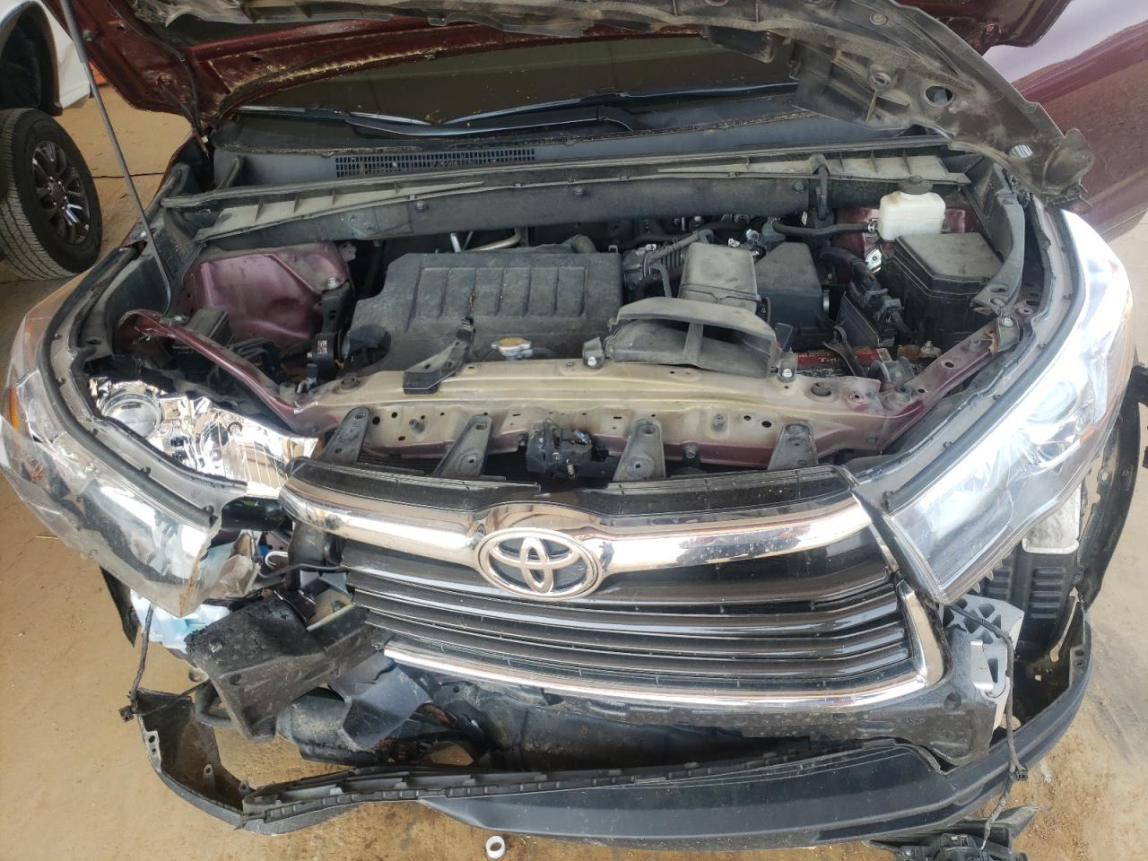 Photo 7 from auction – 2015 TOYOTA HIGHLANDER with VIN 5TDZKRFH5FS078430