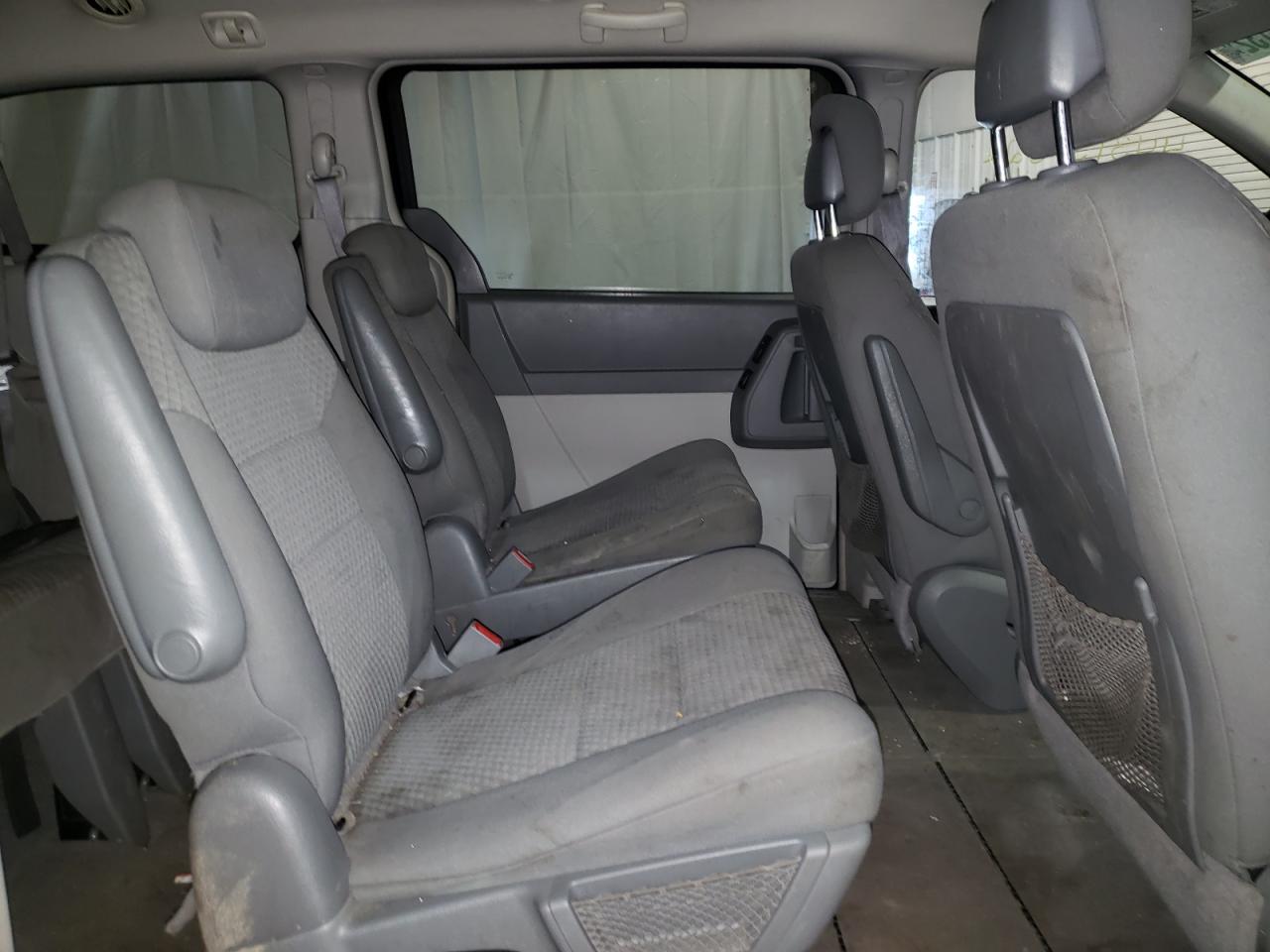 Photo 6 from auction – 2010 DODGE GRAND CARA with VIN 2D4RN5D16AR369402