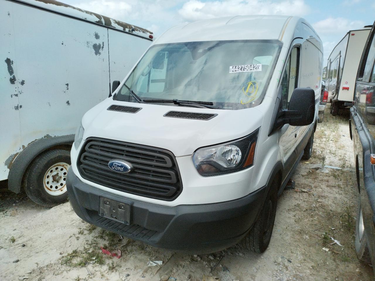 Photo 2 from auction – 2019 FORD TRANSIT T- with VIN 1FTYR2CM2KKB07514