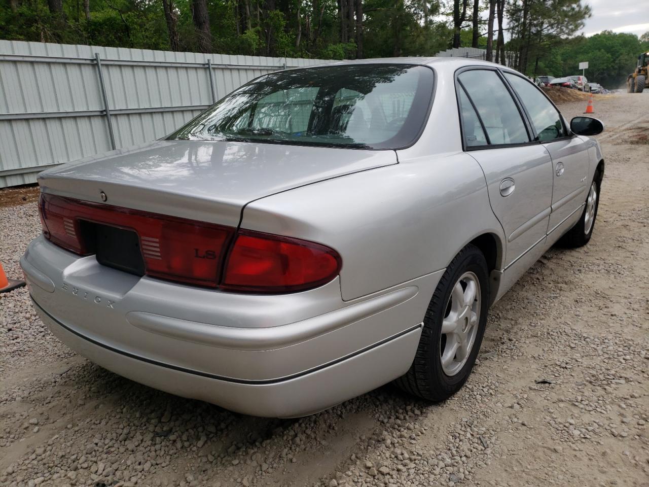 Photo 4 from auction – 2001 BUICK REGAL LS with VIN 2G4WB55K711275233