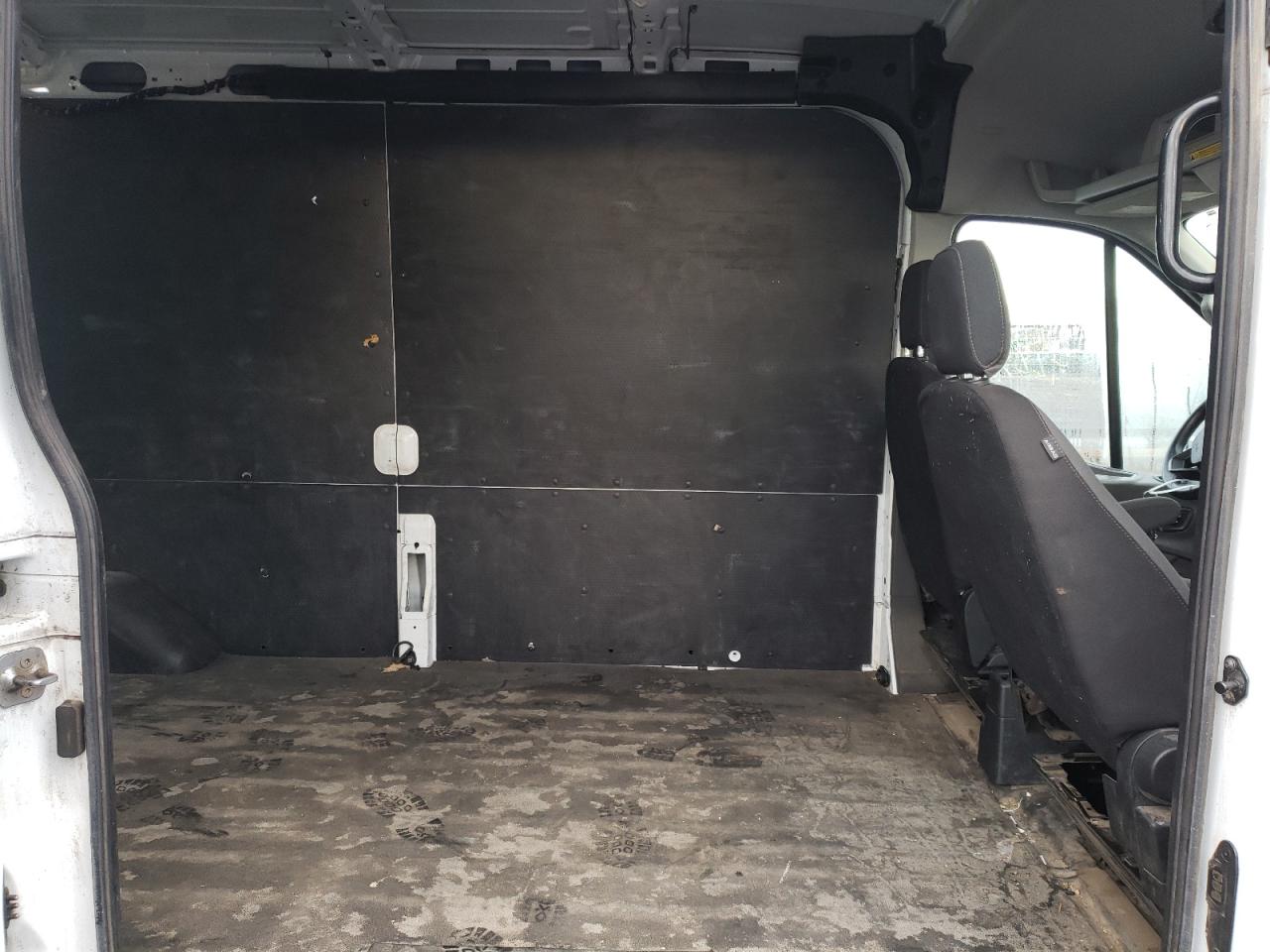 Photo 6 from auction – 2020 FORD TRANSIT T- with VIN 1FTBR2C82LKA09335