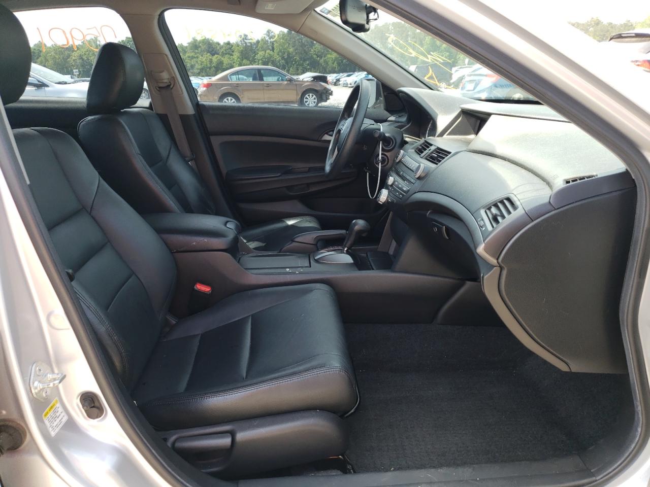 Photo 5 from auction – 2010 HONDA ACCORD LX with VIN 1HGCP2F36AA076597