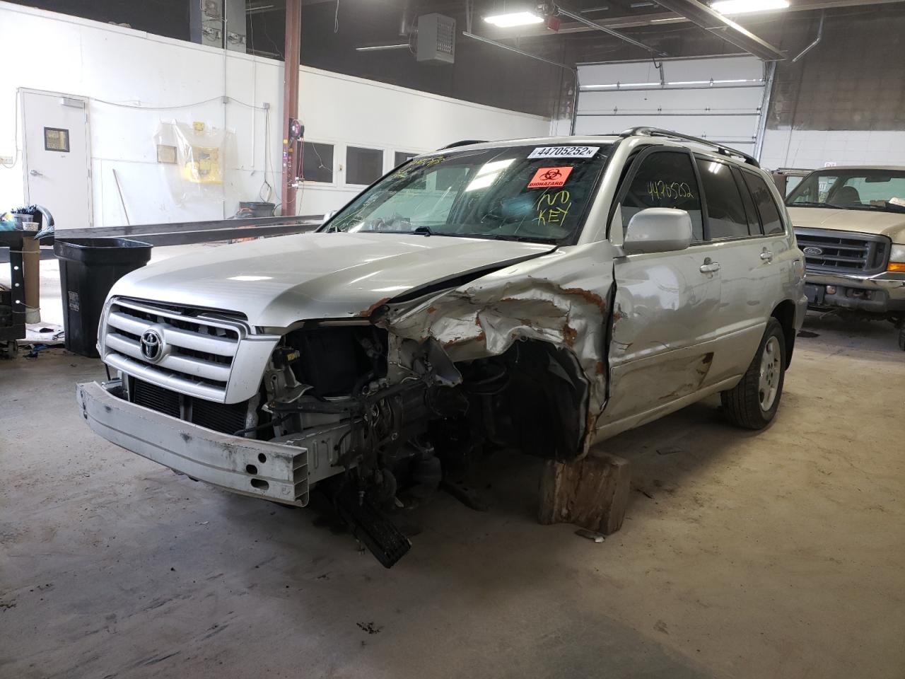 Photo 2 from auction – 2004 TOYOTA HIGHLANDER with VIN JTEEP21A340006428