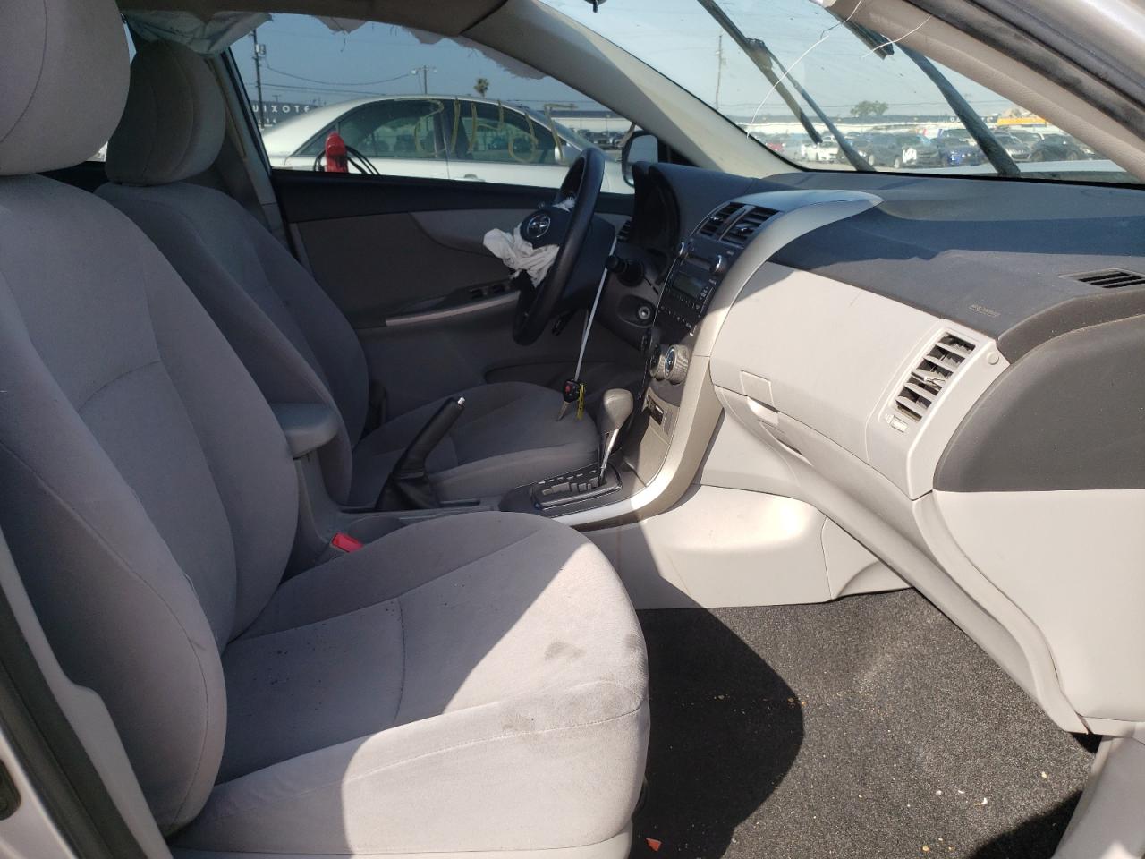 Photo 5 from auction – 2011 TOYOTA COROLLA BA with VIN JTDBU4EEXBJ104775