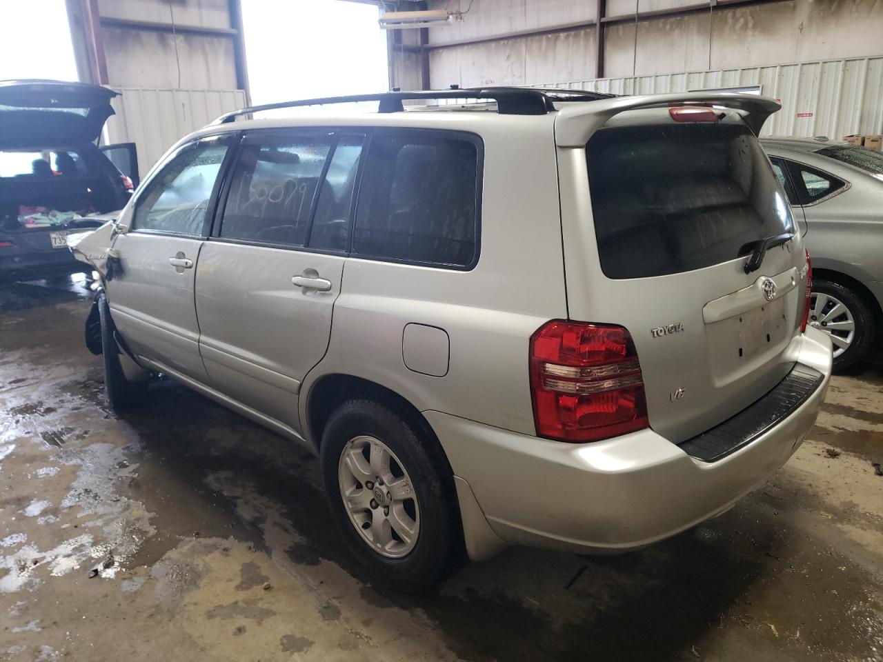 Photo 3 from auction – 2002 TOYOTA HIGHLANDER with VIN JTEGF21A020033885