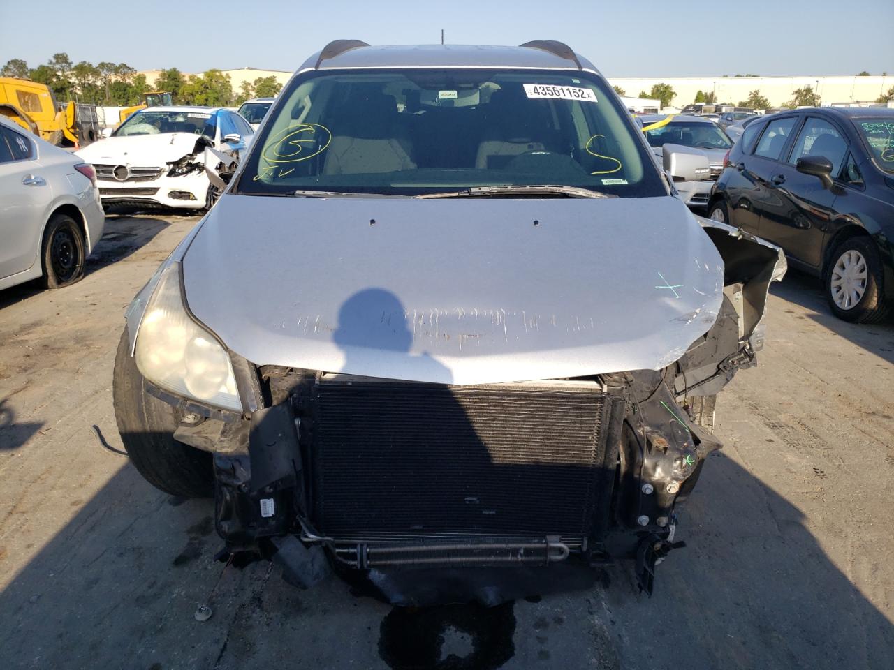 Photo 9 from auction – 2011 CHEVROLET TRAVERSE L with VIN 1GNKRGED5BJ189204