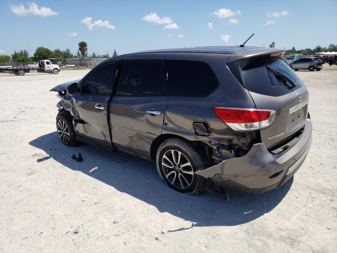Photo 3 from auction – 2014 NISSAN PATHFINDER with VIN 5N1AR2MN9EC710897