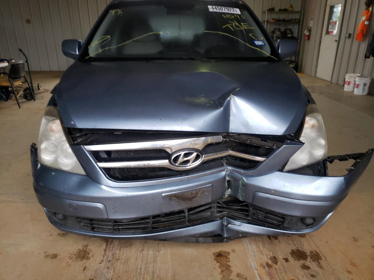 Photo 9 from auction – 2008 HYUNDAI ENTOURAGE with VIN KNDMC233086051095