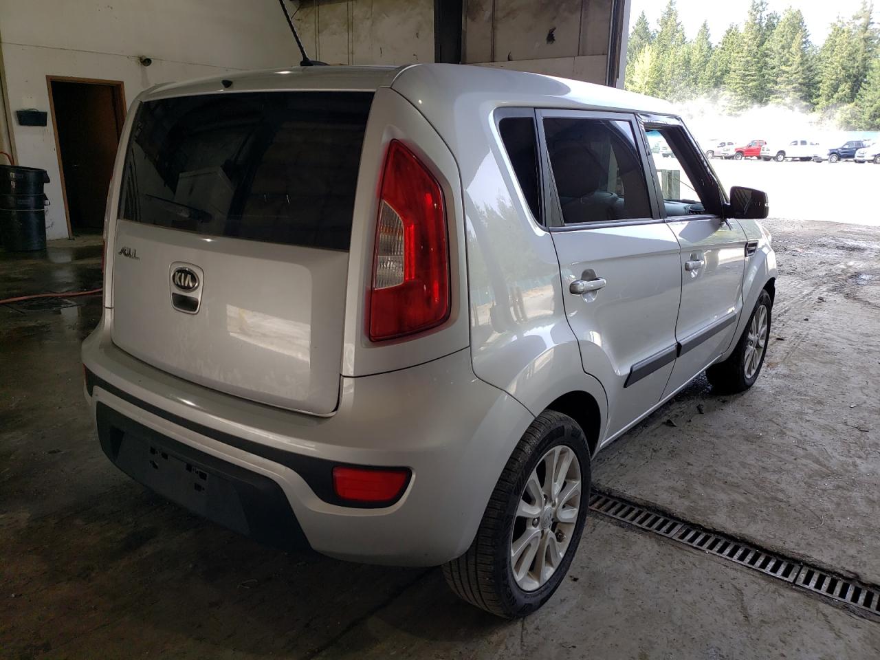 Photo 4 from auction – 2013 KIA SOUL + with VIN KNDJT2A64D7753649