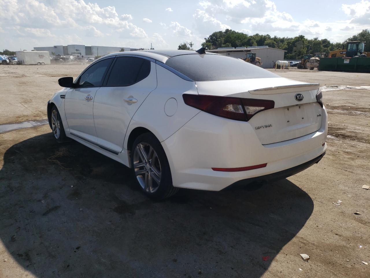 Photo 3 from auction – 2013 KIA OPTIMA SX with VIN 5XXGR4A63DG189973