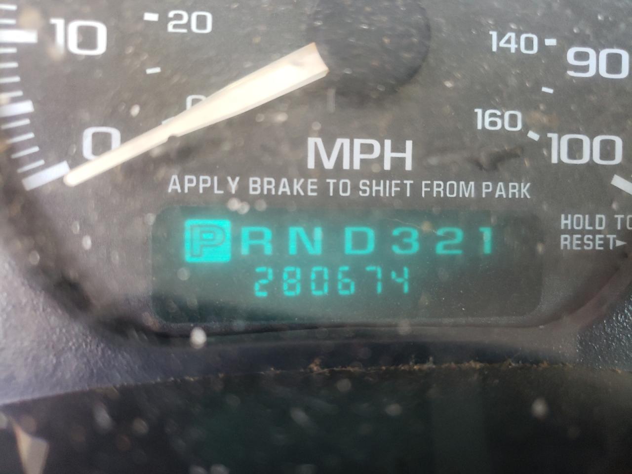 Photo 8 from auction – 2001 CHEVROLET SILVERADO with VIN 1GCEC14W31Z296114