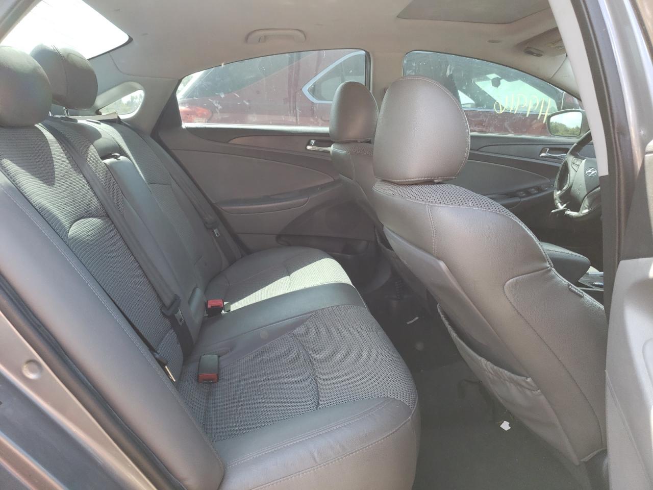 Photo 6 from auction – 2013 HYUNDAI SONATA SE with VIN 5NPEC4AC3DH553084