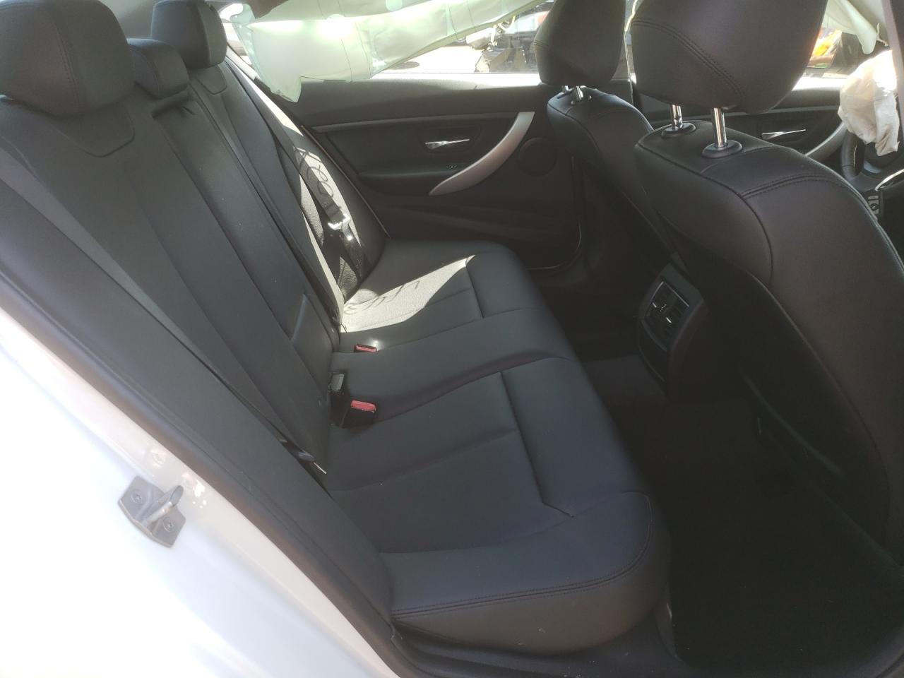 Photo 6 from auction – 2018 BMW 320I with VIN WBA8A9C50JAH13360
