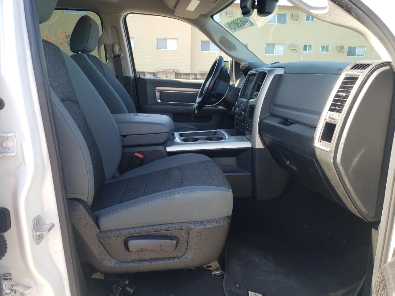 Photo 5 from auction – 2020 RAM 1500 CLASS with VIN 3C6RR7LT1LG175649