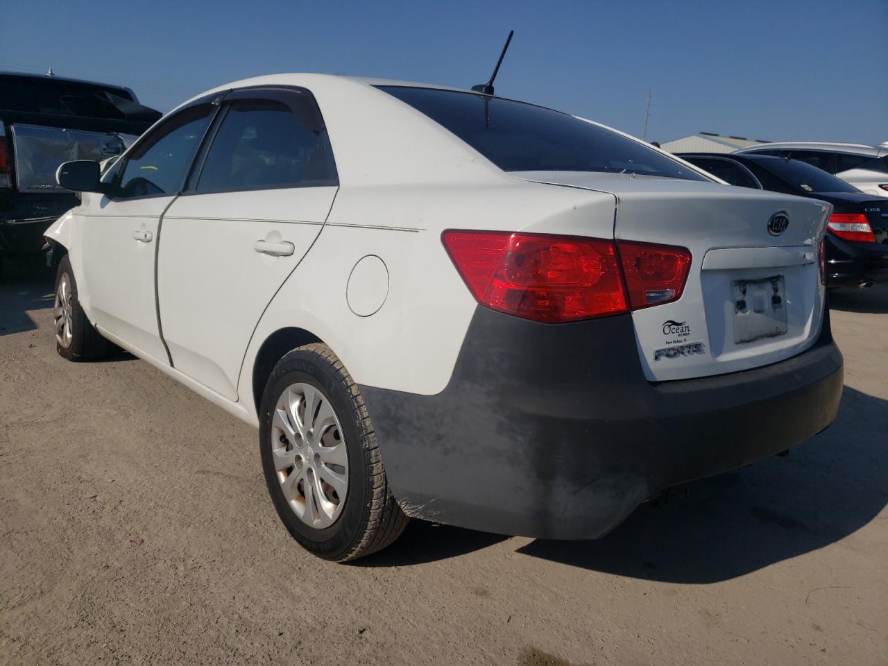 Photo 3 from auction – 2013 KIA FORTE LX with VIN KNAFT4A20D5738637