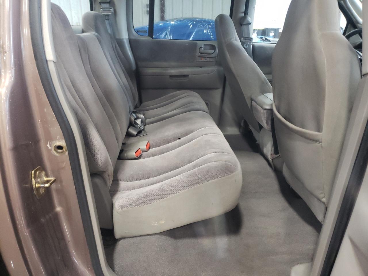 Photo 6 from auction – 2001 DODGE DAKOTA QUA with VIN 1B7GL2AX41S161874