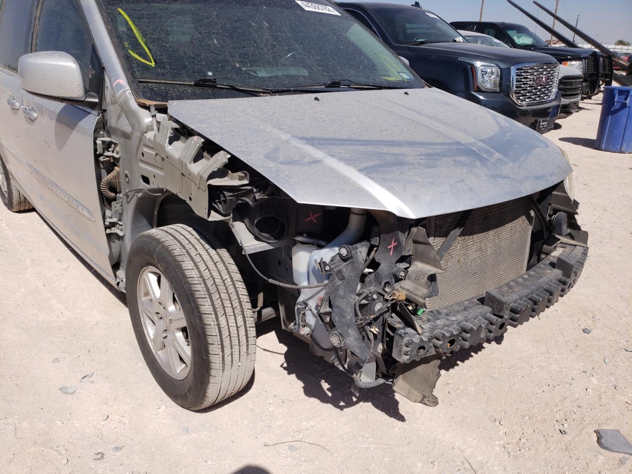 Photo 9 from auction – 2012 CHRYSLER TOWN & COU with VIN 2C4RC1BGXCR423709