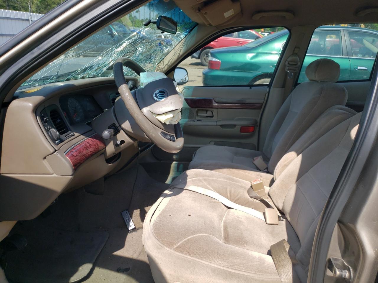 Photo 5 from auction – 2001 MERCURY GRAND MARQ with VIN 2MEFM74W61X699464