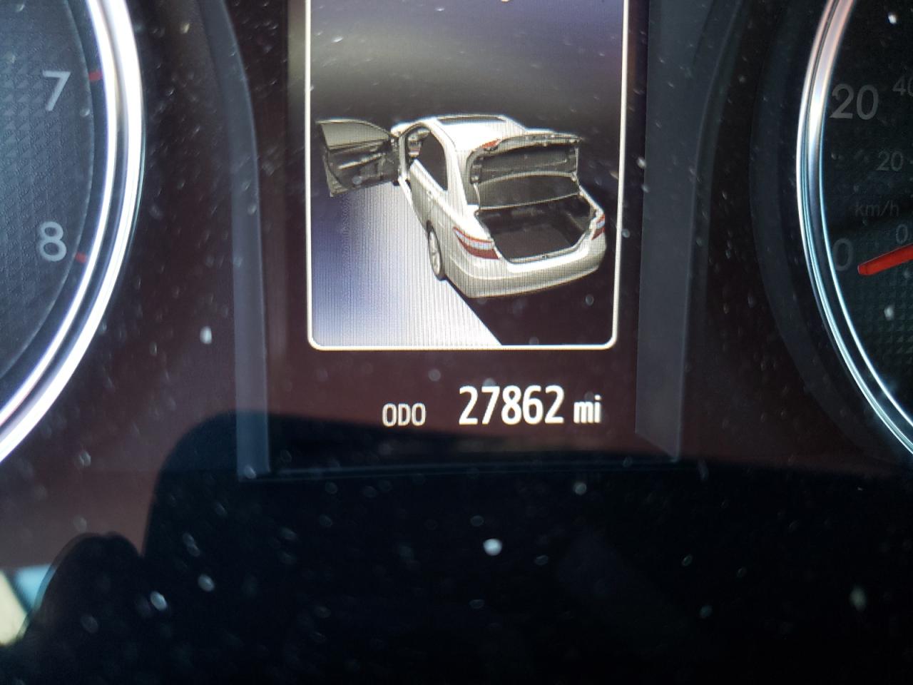 Photo 8 from auction – 2017 TOYOTA CAMRY LE with VIN 4T1BF1FK0HU796173