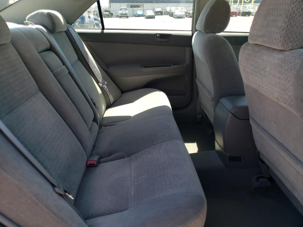 Photo 6 from auction – 2002 TOYOTA CAMRY LE with VIN 4T1BF30K52U500995