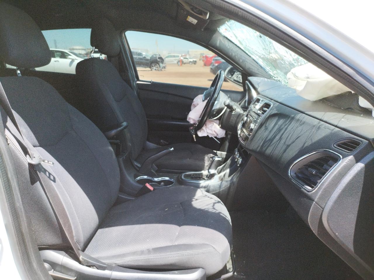 Фото 5 с аукциона – 2013 CHRYSLER 200 TOURIN с VIN 1C3CCBBB4DN743546