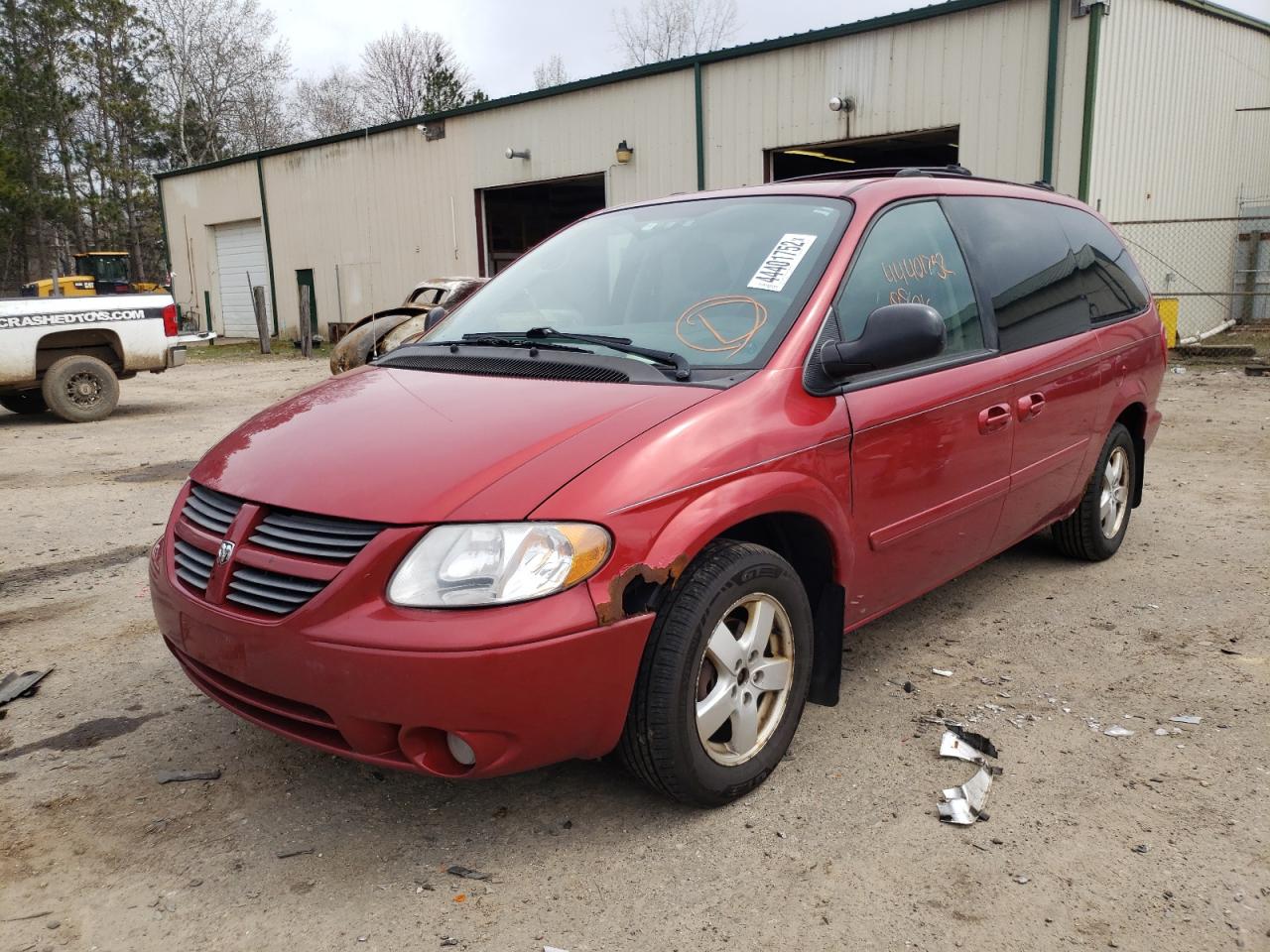 Photo 2 from auction – 2005 DODGE GRAND CARA with VIN 2D4GP44L15R223539