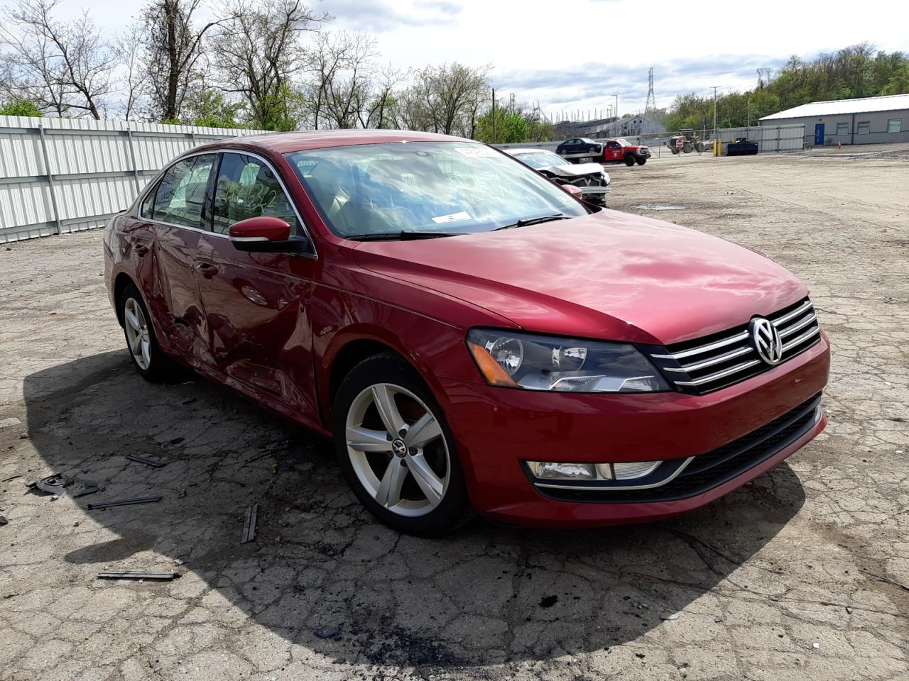 VOLKSWAGEN PASSAT S 2015 with VIN 1VWAT7A37FC085923 - Photo from auction