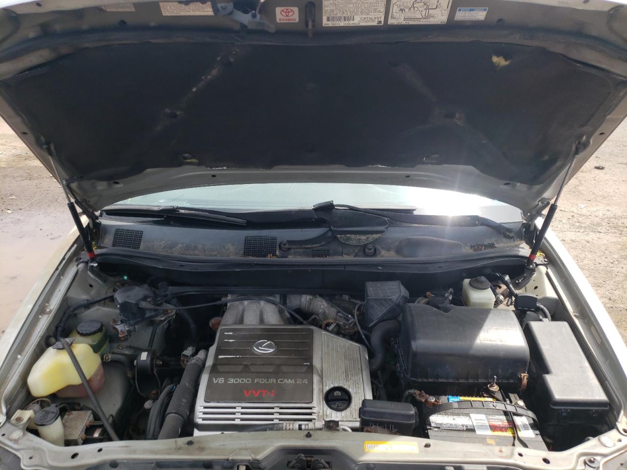 Photo 7 from auction – 2000 LEXUS RX 300 with VIN JT6HF10U9Y0142831