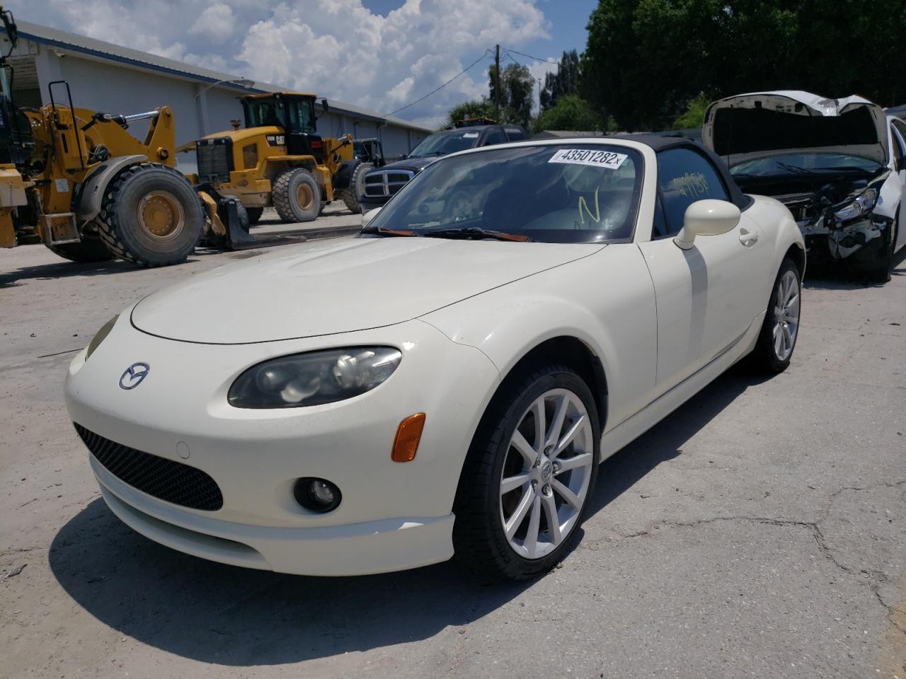 Photo 2 from auction – 2008 MAZDA MX-5 MIATA with VIN JM1NC25F180140379