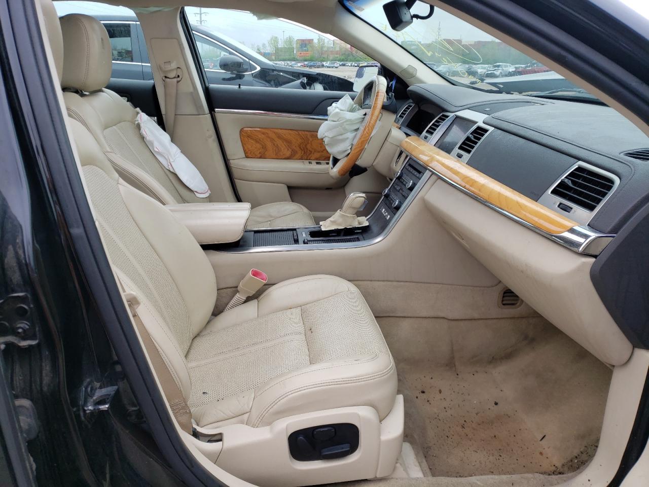 Photo 5 from auction – 2011 LINCOLN MKS with VIN 1LNHL9ERXBG615148