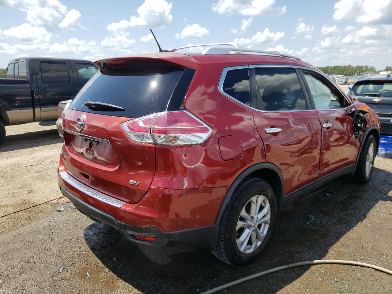 Photo 4 from auction – 2016 NISSAN ROGUE S with VIN KNMAT2MT8GP626750