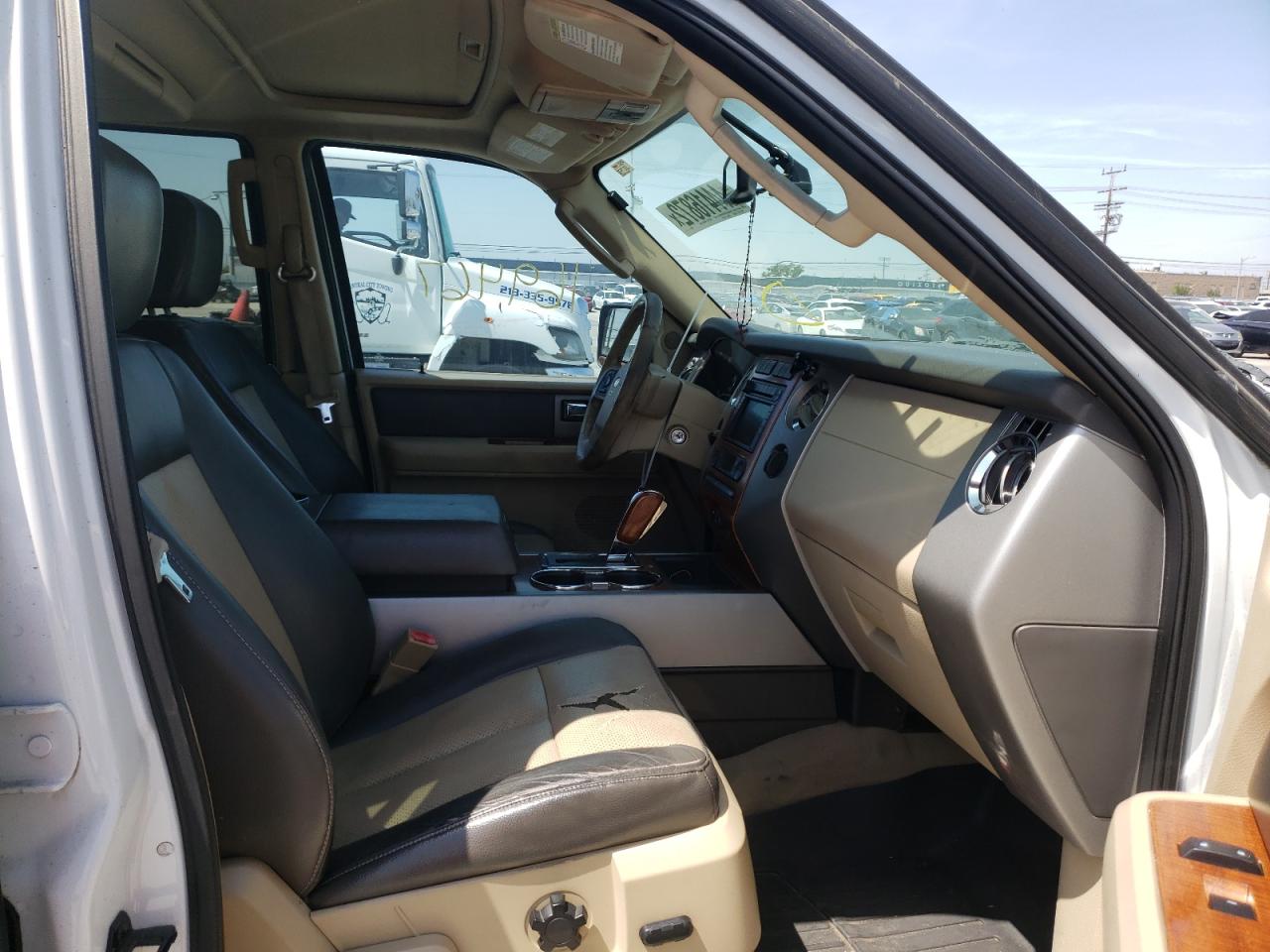 Photo 5 from auction – 2007 FORD EXPEDITION with VIN 1FMFU17587LA11404