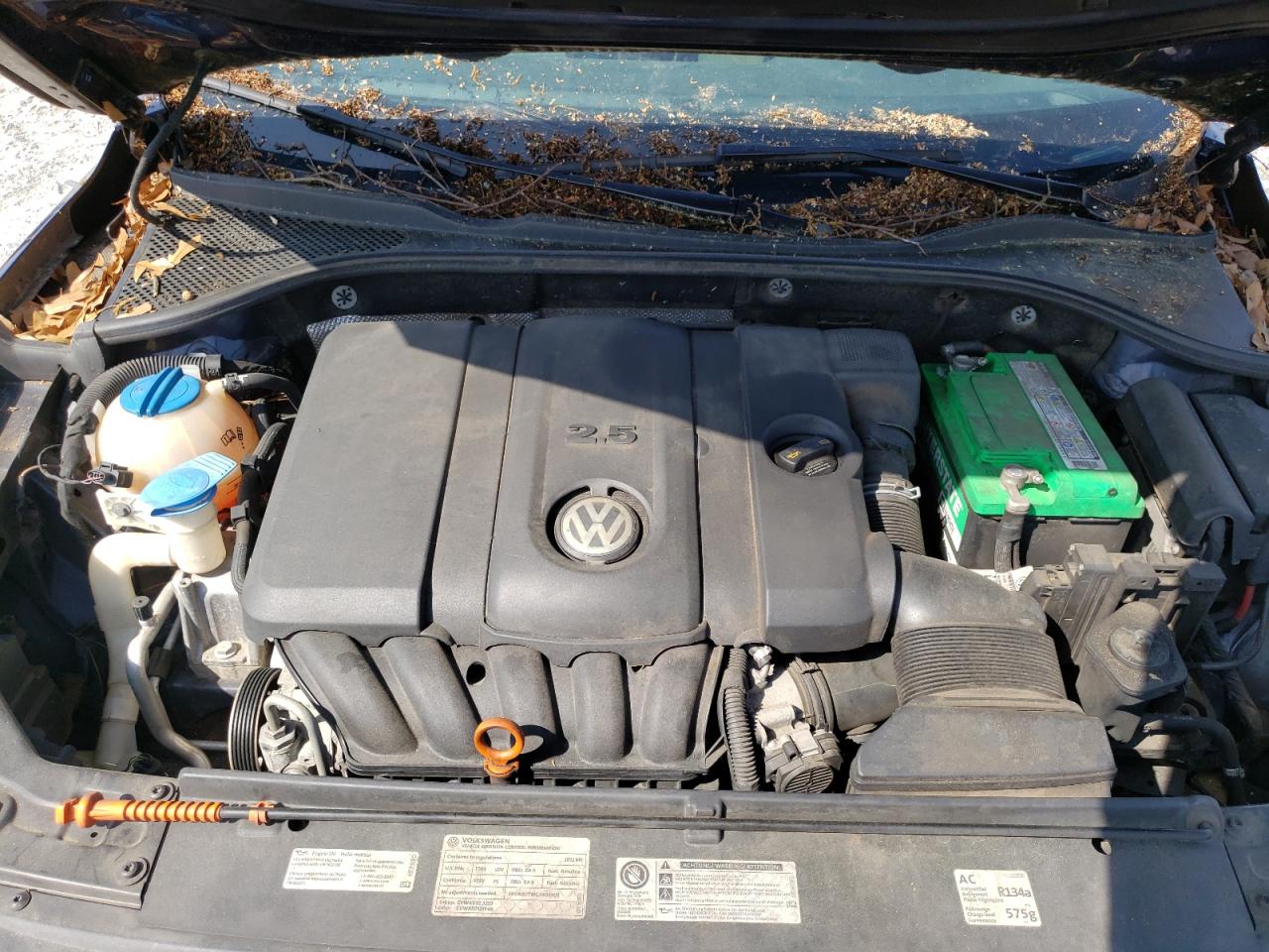 Photo 7 from auction – 2012 VOLKSWAGEN PASSAT SE with VIN 1VWBP7A38CC031289